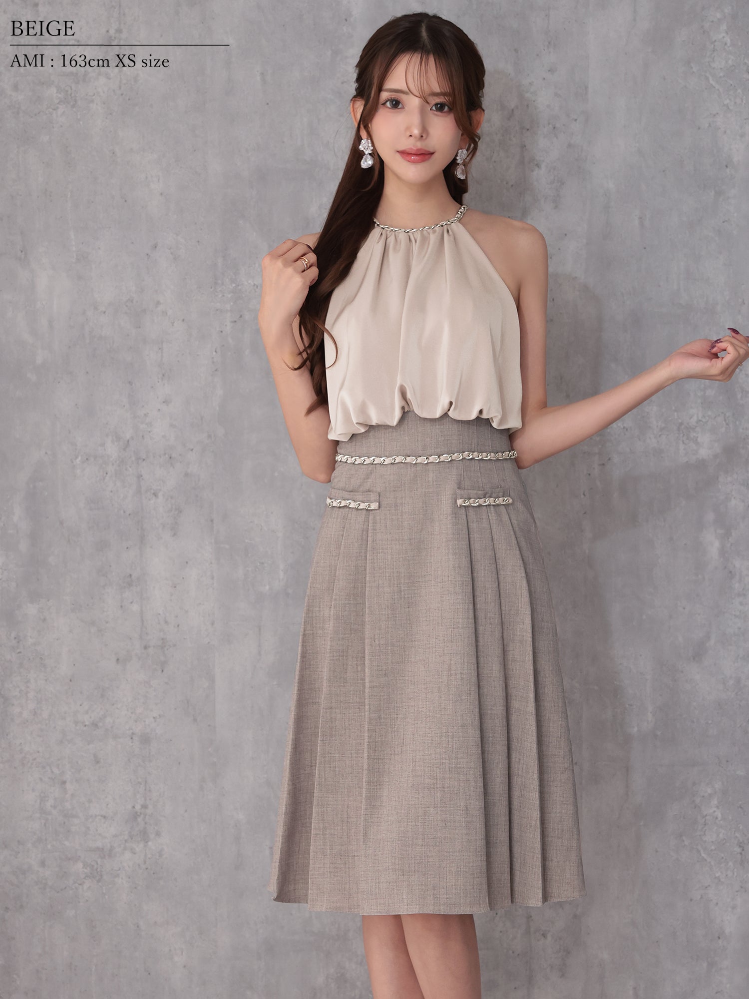 Veautt, a luxury cabaret dress online store, offers Angel R midi